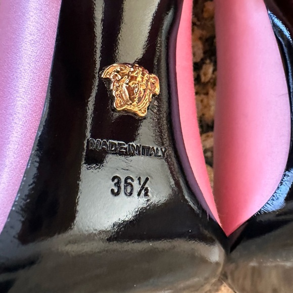 Versace Medusa Biggie Buckle Satin Pumps in Rose Pink - Picture 11 of 14